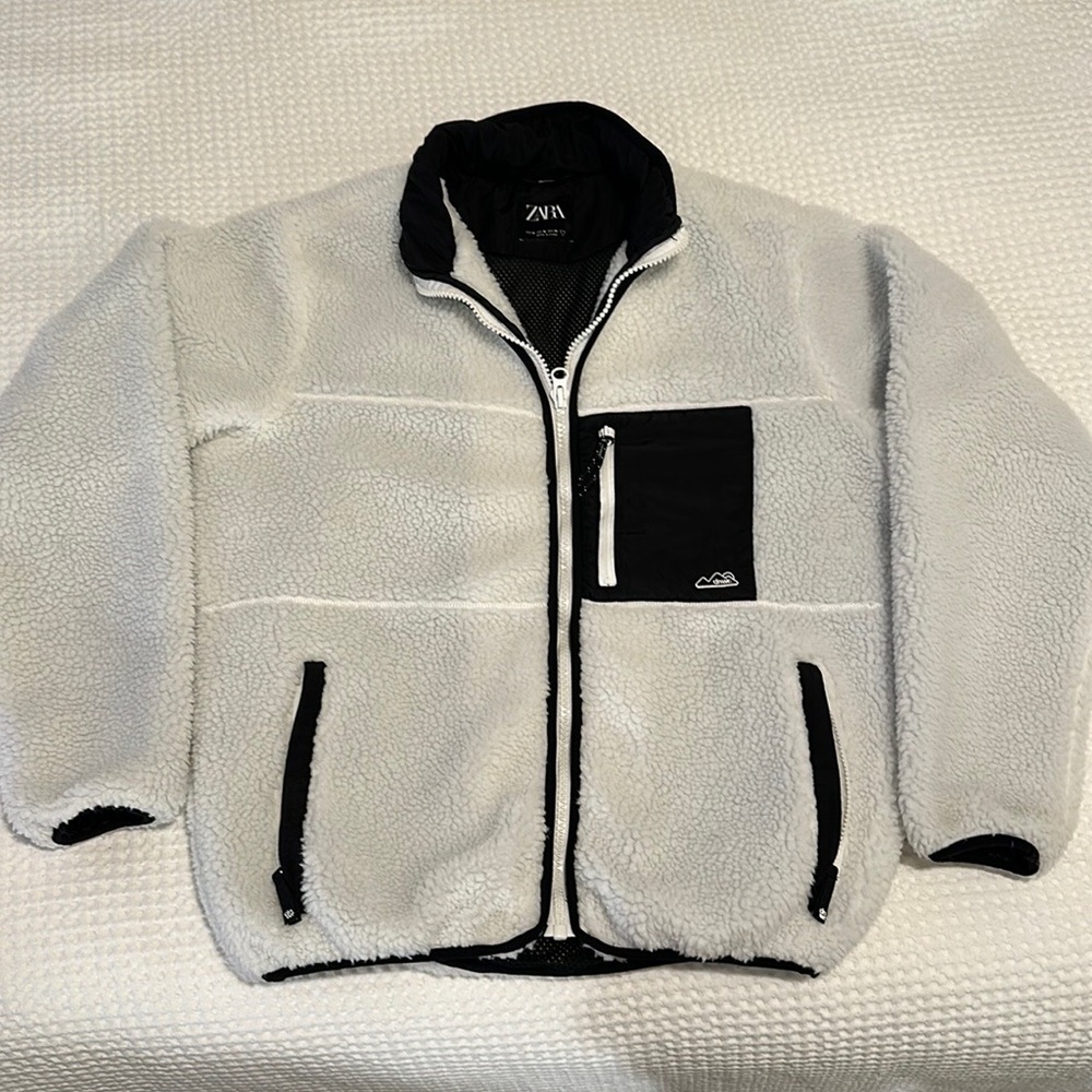 White and Black Zara’s Jacket Size M